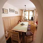 Schweizerhaus Garni Gæstehus