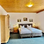 Schweizerhaus Garni Weyarn