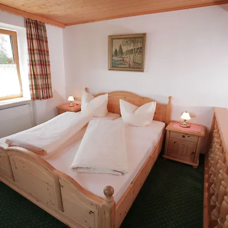 Gasthuis Schweizerhaus Garni 3*