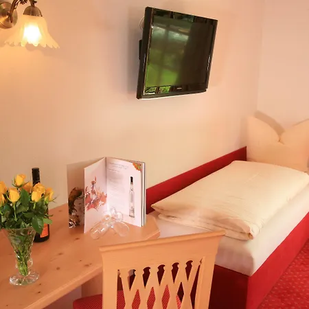 Schweizerhaus Garni 3* Weyarn