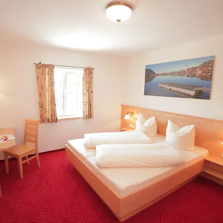 Gasthuis Schweizerhaus Garni 3*