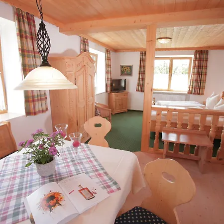 Schweizerhaus Garni Gasthuis Weyarn