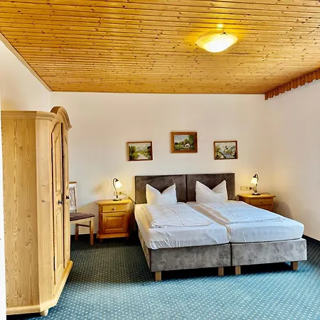 Schweizerhaus Garni Weyarn