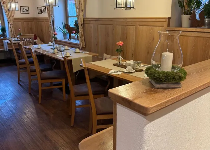게스트하우스 Schweizerhaus Garni 베얀