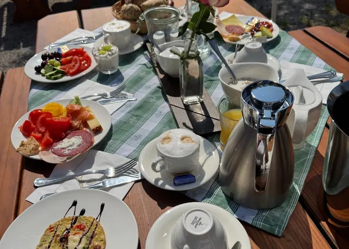 게스트하우스 Schweizerhaus Garni 베얀
