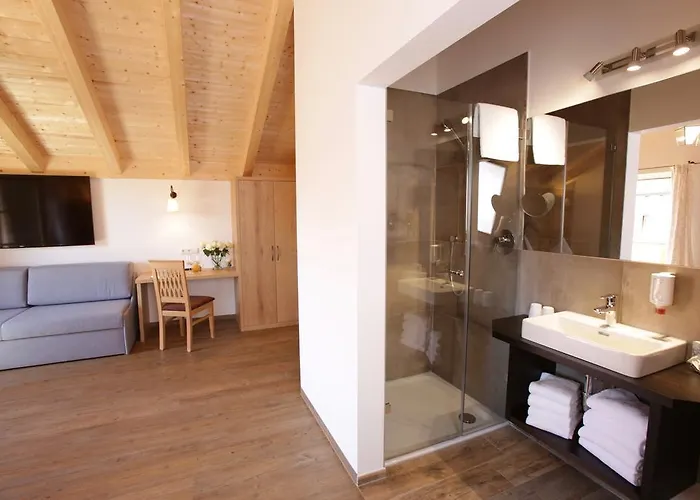 Schweizerhaus Garni 3*