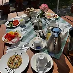 בית הארחה Schweizerhaus Garni ווייארן