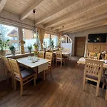Schweizerhaus Garni 3* ווייארן