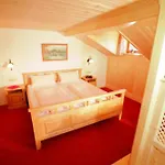 Schweizerhaus Garni בית הארחה 3*
