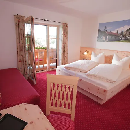 Schweizerhaus Garni 3*
