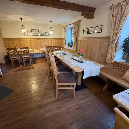 Schweizerhaus Garni Penzion