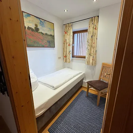 Schweizerhaus Garni Penzion 3*