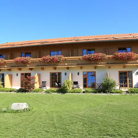 Schweizerhaus Garni Penzion Weyarn
