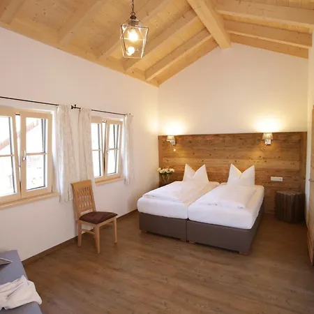 Schweizerhaus Garni 3*