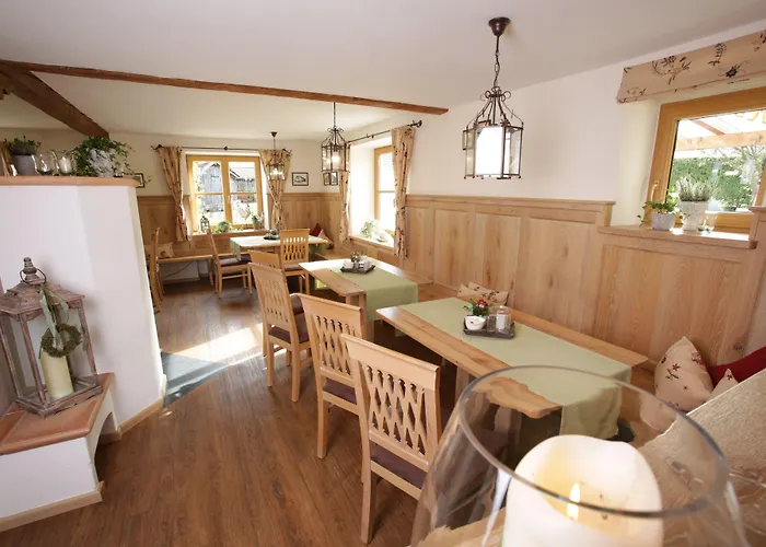 Schweizerhaus Garni 3* Вейарн