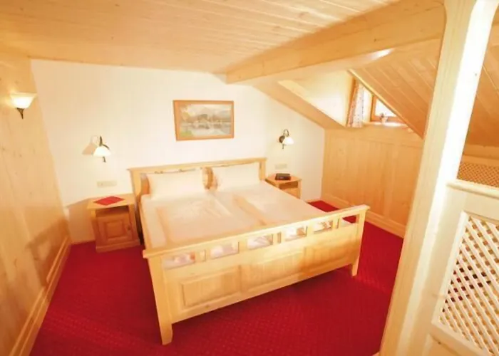 Гостевой дом Schweizerhaus Garni 3*