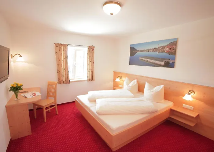 Schweizerhaus Garni 3* Вейарн